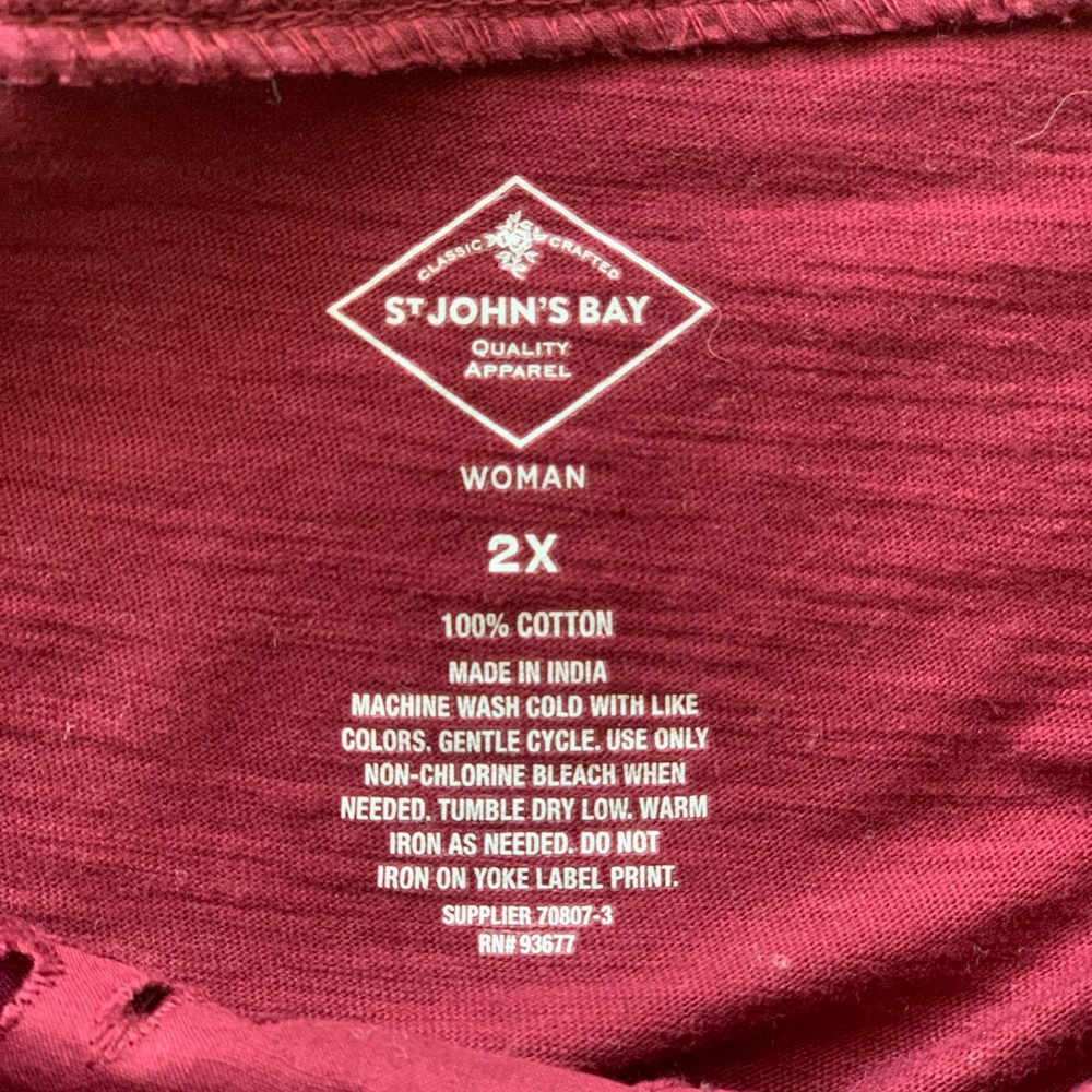 Short sleeve St. Johns Bay burgundy top